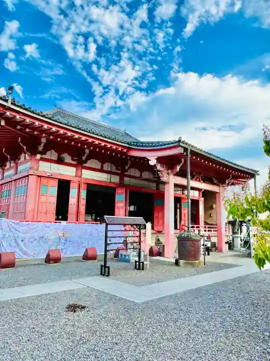 津観音の{uncategorized: "未分類", other: "その他", undefined: "問題あり", building: "その他建物", grave: "お墓", sacred_gate: "鳥居", guardian: "狛犬", statue: "像", buddha: "仏像", history: "歴史", nature: "自然", garden: "庭園", animal: "動物", pagoda: "塔", temizu: "手水舎", mountain_gate: "山門・神門", sanctuary: "本殿・本堂", subordinate: "末社・摂社", art: "芸術", scenery: "景色", jizo: "地蔵", ema: "絵馬", goshuin: "御朱印", omikuji: "おみくじ", items: "授与品その他", amulet: "お守り", goshuincho: "御朱印帳", eats: "食事", festival: "お祭り", votive_dance: "神楽", shichigosan: "七五三参", wedding: "結婚式", experience: "体験その他", initially: "初詣", around: "周辺", anti_infection: "感染症対策"}