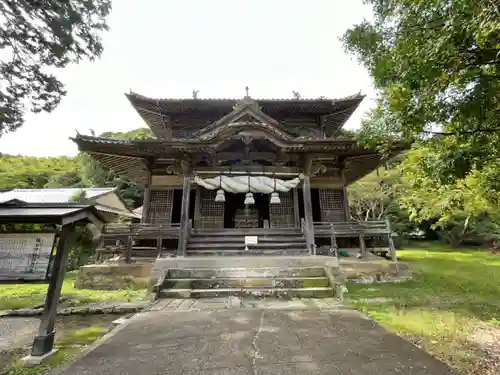 城上神社の本殿