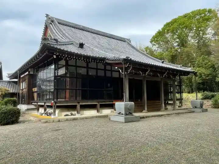 興敬寺の{uncategorized: "未分類", other: "その他", undefined: "問題あり", building: "その他建物", grave: "お墓", sacred_gate: "鳥居", guardian: "狛犬", statue: "像", buddha: "仏像", history: "歴史", nature: "自然", garden: "庭園", animal: "動物", pagoda: "塔", temizu: "手水舎", mountain_gate: "山門・神門", sanctuary: "本殿・本堂", subordinate: "末社・摂社", art: "芸術", scenery: "景色", jizo: "地蔵", ema: "絵馬", goshuin: "御朱印", omikuji: "おみくじ", items: "授与品その他", amulet: "お守り", goshuincho: "御朱印帳", eats: "食事", festival: "お祭り", votive_dance: "神楽", shichigosan: "七五三参", wedding: "結婚式", experience: "体験その他", initially: "初詣", around: "周辺", anti_infection: "感染症対策"}