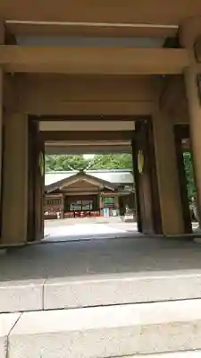 東郷神社の山門・神門