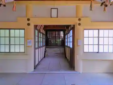 津嶋神社(萩原町西御堂)の本殿・本堂