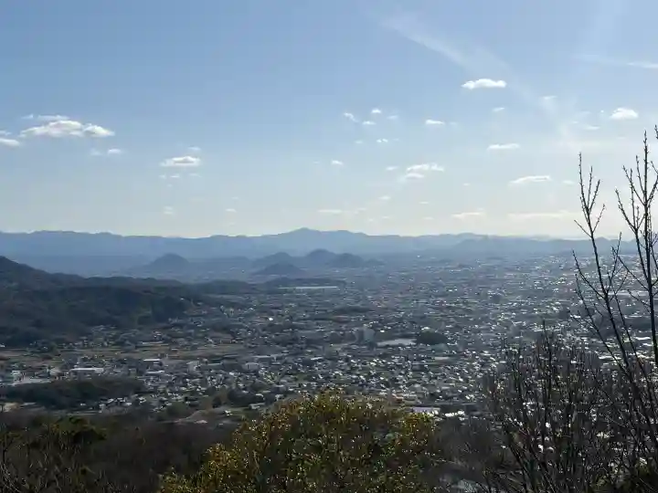 八栗寺の{uncategorized: "未分類", other: "その他", undefined: "問題あり", building: "その他建物", grave: "お墓", sacred_gate: "鳥居", guardian: "狛犬", statue: "像", buddha: "仏像", history: "歴史", nature: "自然", garden: "庭園", animal: "動物", pagoda: "塔", temizu: "手水舎", mountain_gate: "山門・神門", sanctuary: "本殿・本堂", subordinate: "末社・摂社", art: "芸術", scenery: "景色", jizo: "地蔵", ema: "絵馬", goshuin: "御朱印", omikuji: "おみくじ", items: "授与品その他", amulet: "お守り", goshuincho: "御朱印帳", eats: "食事", festival: "お祭り", votive_dance: "神楽", shichigosan: "七五三参", wedding: "結婚式", experience: "体験その他", initially: "初詣", around: "周辺", anti_infection: "感染症対策"}