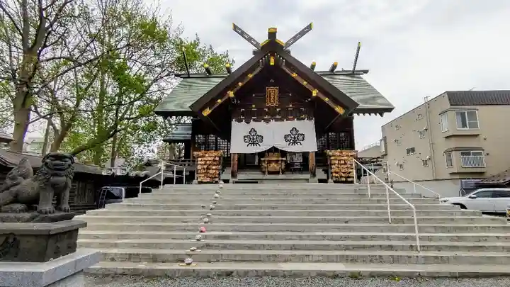 札幌諏訪神社の本殿・本堂