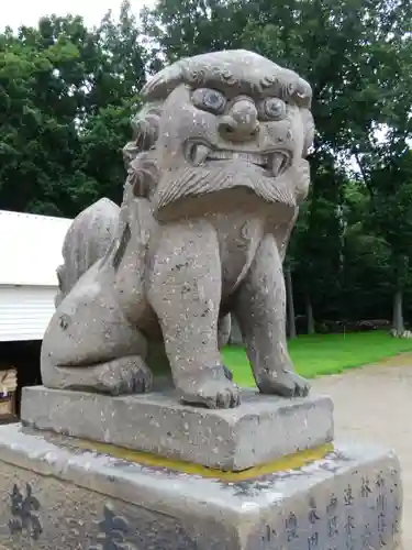 女満別神社の狛犬