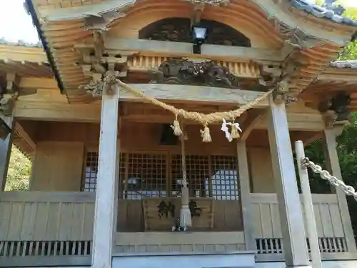 島野浦神社の本殿・本堂