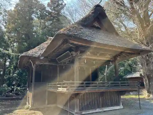 玉敷神社の{uncategorized: "未分類", other: "その他", undefined: "問題あり", building: "その他建物", grave: "お墓", sacred_gate: "鳥居", guardian: "狛犬", statue: "像", buddha: "仏像", history: "歴史", nature: "自然", garden: "庭園", animal: "動物", pagoda: "塔", temizu: "手水舎", mountain_gate: "山門・神門", sanctuary: "本殿・本堂", subordinate: "末社・摂社", art: "芸術", scenery: "景色", jizo: "地蔵", ema: "絵馬", goshuin: "御朱印", omikuji: "おみくじ", items: "授与品その他", amulet: "お守り", goshuincho: "御朱印帳", eats: "食事", festival: "お祭り", votive_dance: "神楽", shichigosan: "七五三参", wedding: "結婚式", experience: "体験その他", initially: "初詣", around: "周辺", anti_infection: "感染症対策"}