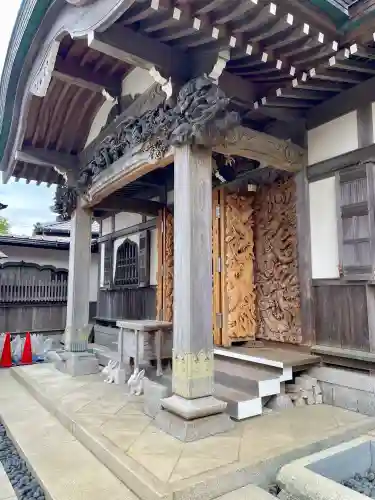 日蓮宗龍口山本龍寺の{uncategorized: "未分類", other: "その他", undefined: "問題あり", building: "その他建物", grave: "お墓", sacred_gate: "鳥居", guardian: "狛犬", statue: "像", buddha: "仏像", history: "歴史", nature: "自然", garden: "庭園", animal: "動物", pagoda: "塔", temizu: "手水舎", mountain_gate: "山門・神門", sanctuary: "本殿・本堂", subordinate: "末社・摂社", art: "芸術", scenery: "景色", jizo: "地蔵", ema: "絵馬", goshuin: "御朱印", omikuji: "おみくじ", items: "授与品その他", amulet: "お守り", goshuincho: "御朱印帳", eats: "食事", festival: "お祭り", votive_dance: "神楽", shichigosan: "七五三参", wedding: "結婚式", experience: "体験その他", initially: "初詣", around: "周辺", anti_infection: "感染症対策"}