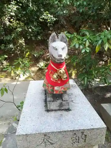 三輪成願稲荷神社(大神神社境外末社)の狛犬