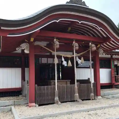 薦神社の本殿