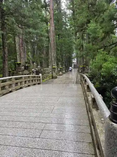 高野山金剛峯寺奥の院(和歌山県)