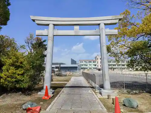 岩倉神社（岩倉町招魂社）の鳥居