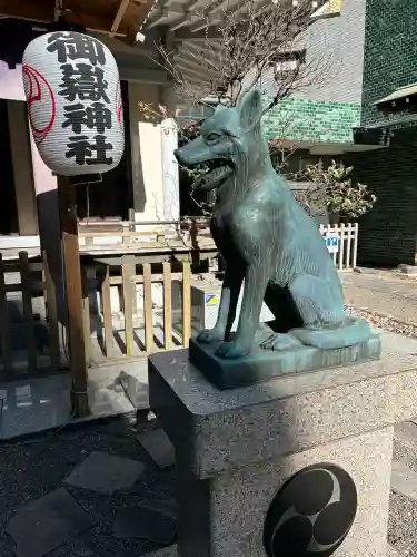 宮益御嶽神社の{uncategorized: "未分類", other: "その他", undefined: "問題あり", building: "その他建物", grave: "お墓", sacred_gate: "鳥居", guardian: "狛犬", statue: "像", buddha: "仏像", history: "歴史", nature: "自然", garden: "庭園", animal: "動物", pagoda: "塔", temizu: "手水舎", mountain_gate: "山門・神門", sanctuary: "本殿・本堂", subordinate: "末社・摂社", art: "芸術", scenery: "景色", jizo: "地蔵", ema: "絵馬", goshuin: "御朱印", omikuji: "おみくじ", items: "授与品その他", amulet: "お守り", goshuincho: "御朱印帳", eats: "食事", festival: "お祭り", votive_dance: "神楽", shichigosan: "七五三参", wedding: "結婚式", experience: "体験その他", initially: "初詣", around: "周辺", anti_infection: "感染症対策"}