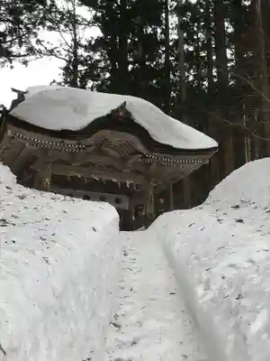 大神山神社奥宮の山門・神門