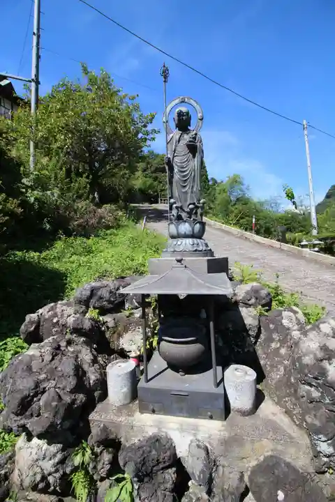 龍澤寺の地蔵