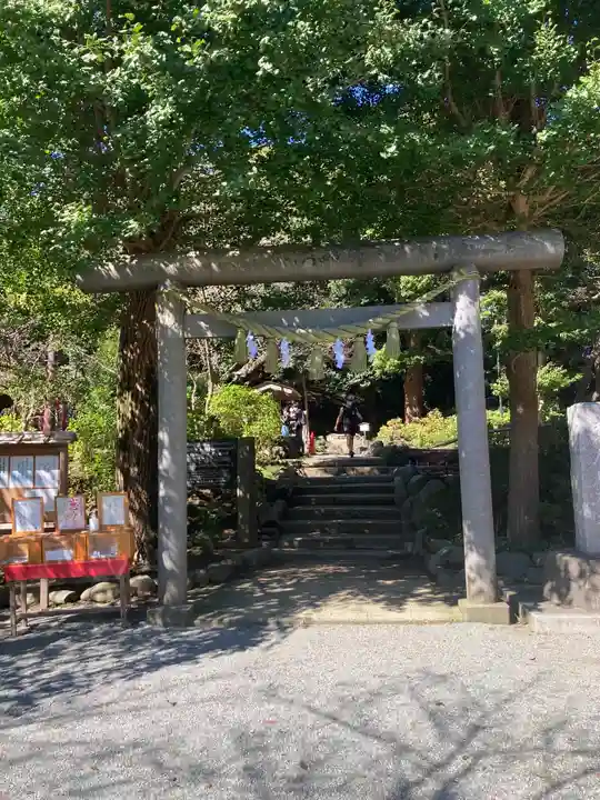 葛原岡神社の鳥居