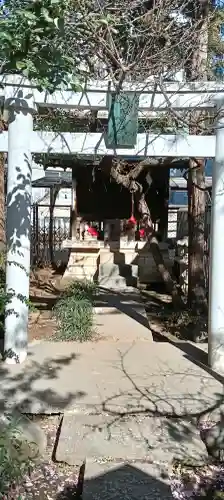 子安稲荷神社の{uncategorized: "未分類", other: "その他", undefined: "問題あり", building: "その他建物", grave: "お墓", sacred_gate: "鳥居", guardian: "狛犬", statue: "像", buddha: "仏像", history: "歴史", nature: "自然", garden: "庭園", animal: "動物", pagoda: "塔", temizu: "手水舎", mountain_gate: "山門・神門", sanctuary: "本殿・本堂", subordinate: "末社・摂社", art: "芸術", scenery: "景色", jizo: "地蔵", ema: "絵馬", goshuin: "御朱印", omikuji: "おみくじ", items: "授与品その他", amulet: "お守り", goshuincho: "御朱印帳", eats: "食事", festival: "お祭り", votive_dance: "神楽", shichigosan: "七五三参", wedding: "結婚式", experience: "体験その他", initially: "初詣", around: "周辺", anti_infection: "感染症対策"}