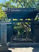 竜巌寺の山門・神門