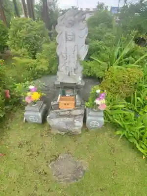 大聖院不動尊教会の像