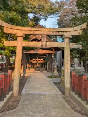 角鹿神社の{uncategorized: "未分類", other: "その他", undefined: "問題あり", building: "その他建物", grave: "お墓", sacred_gate: "鳥居", guardian: "狛犬", statue: "像", buddha: "仏像", history: "歴史", nature: "自然", garden: "庭園", animal: "動物", pagoda: "塔", temizu: "手水舎", mountain_gate: "山門・神門", sanctuary: "本殿・本堂", subordinate: "末社・摂社", art: "芸術", scenery: "景色", jizo: "地蔵", ema: "絵馬", goshuin: "御朱印", omikuji: "おみくじ", items: "授与品その他", amulet: "お守り", goshuincho: "御朱印帳", eats: "食事", festival: "お祭り", votive_dance: "神楽", shichigosan: "七五三参", wedding: "結婚式", experience: "体験その他", initially: "初詣", around: "周辺", anti_infection: "感染症対策"}