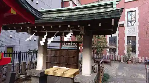 三田春日神社の手水舎