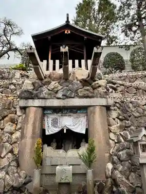清水寺の{uncategorized: "未分類", other: "その他", undefined: "問題あり", building: "その他建物", grave: "お墓", sacred_gate: "鳥居", guardian: "狛犬", statue: "像", buddha: "仏像", history: "歴史", nature: "自然", garden: "庭園", animal: "動物", pagoda: "塔", temizu: "手水舎", mountain_gate: "山門・神門", sanctuary: "本殿・本堂", subordinate: "末社・摂社", art: "芸術", scenery: "景色", jizo: "地蔵", ema: "絵馬", goshuin: "御朱印", omikuji: "おみくじ", items: "授与品その他", amulet: "お守り", goshuincho: "御朱印帳", eats: "食事", festival: "お祭り", votive_dance: "神楽", shichigosan: "七五三参", wedding: "結婚式", experience: "体験その他", initially: "初詣", around: "周辺", anti_infection: "感染症対策"}