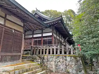 敢國神社の本殿・本堂