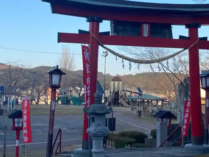 巽山稲荷神社の鳥居