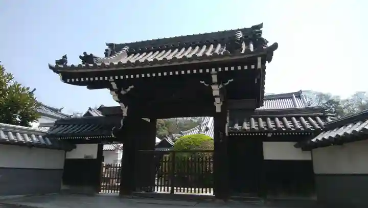 光明寺の山門・神門
