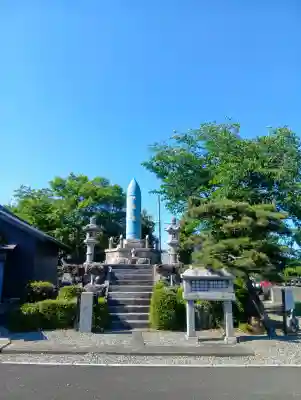 天神神社（柳津天神神社）の{uncategorized: "未分類", other: "その他", undefined: "問題あり", building: "その他建物", grave: "お墓", sacred_gate: "鳥居", guardian: "狛犬", statue: "像", buddha: "仏像", history: "歴史", nature: "自然", garden: "庭園", animal: "動物", pagoda: "塔", temizu: "手水舎", mountain_gate: "山門・神門", sanctuary: "本殿・本堂", subordinate: "末社・摂社", art: "芸術", scenery: "景色", jizo: "地蔵", ema: "絵馬", goshuin: "御朱印", omikuji: "おみくじ", items: "授与品その他", amulet: "お守り", goshuincho: "御朱印帳", eats: "食事", festival: "お祭り", votive_dance: "神楽", shichigosan: "七五三参", wedding: "結婚式", experience: "体験その他", initially: "初詣", around: "周辺", anti_infection: "感染症対策"}