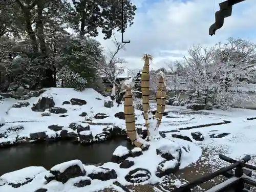 三宝院（三宝院門跡）の{uncategorized: "未分類", other: "その他", undefined: "問題あり", building: "その他建物", grave: "お墓", sacred_gate: "鳥居", guardian: "狛犬", statue: "像", buddha: "仏像", history: "歴史", nature: "自然", garden: "庭園", animal: "動物", pagoda: "塔", temizu: "手水舎", mountain_gate: "山門・神門", sanctuary: "本殿・本堂", subordinate: "末社・摂社", art: "芸術", scenery: "景色", jizo: "地蔵", ema: "絵馬", goshuin: "御朱印", omikuji: "おみくじ", items: "授与品その他", amulet: "お守り", goshuincho: "御朱印帳", eats: "食事", festival: "お祭り", votive_dance: "神楽", shichigosan: "七五三参", wedding: "結婚式", experience: "体験その他", initially: "初詣", around: "周辺", anti_infection: "感染症対策"}