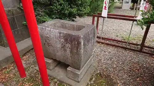 東本庄稲荷神社の手水