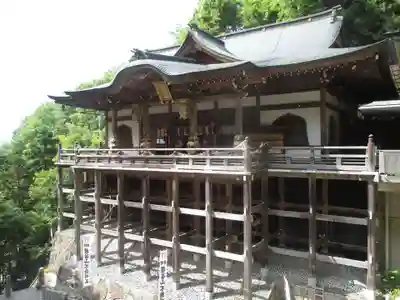 狸谷山不動院の本殿・本堂