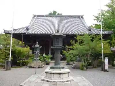 穴太寺の本殿・本堂