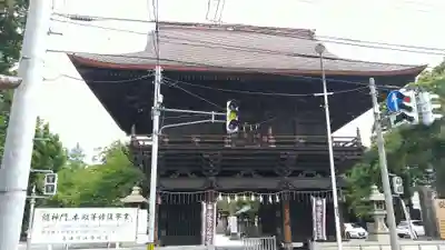 鳥海月山両所宮の山門・神門