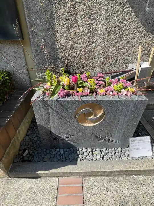 飛行神社の手水舎