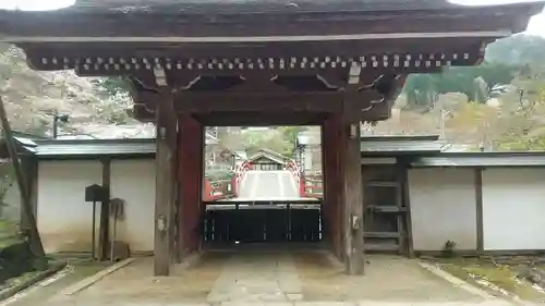 室生寺の山門・神門
