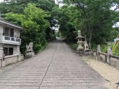 足高神社の建物その他