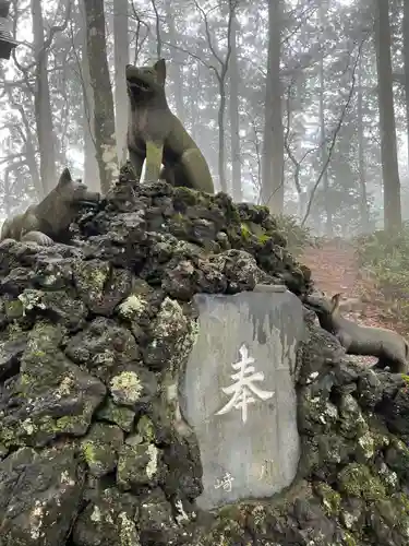 三峯神社の狛犬