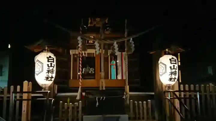 嶺白山神社の本殿・本堂