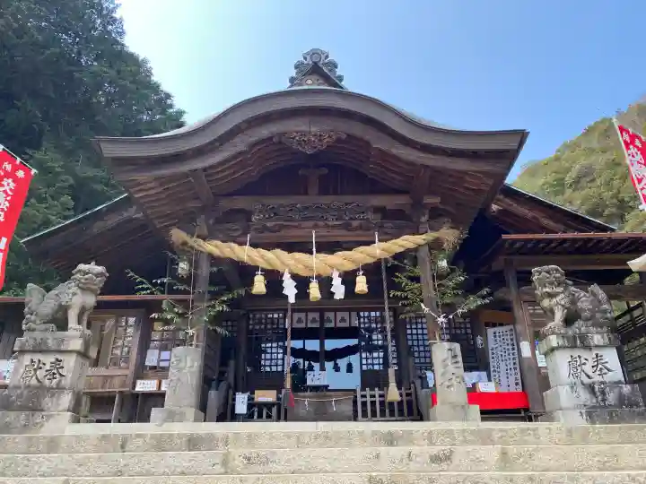 大頭神社の{uncategorized: "未分類", other: "その他", undefined: "問題あり", building: "その他建物", grave: "お墓", sacred_gate: "鳥居", guardian: "狛犬", statue: "像", buddha: "仏像", history: "歴史", nature: "自然", garden: "庭園", animal: "動物", pagoda: "塔", temizu: "手水舎", mountain_gate: "山門・神門", sanctuary: "本殿・本堂", subordinate: "末社・摂社", art: "芸術", scenery: "景色", jizo: "地蔵", ema: "絵馬", goshuin: "御朱印", omikuji: "おみくじ", items: "授与品その他", amulet: "お守り", goshuincho: "御朱印帳", eats: "食事", festival: "お祭り", votive_dance: "神楽", shichigosan: "七五三参", wedding: "結婚式", experience: "体験その他", initially: "初詣", around: "周辺", anti_infection: "感染症対策"}