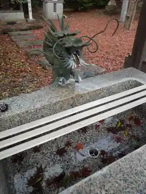三嶋神社の手水舎