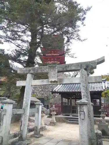 荒胡子神社の鳥居