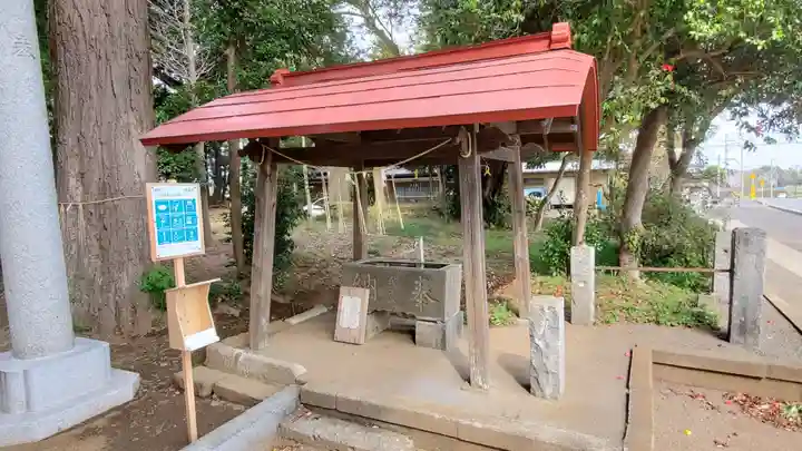 小林鳥見神社の手水舎