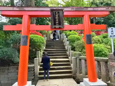 根津神社の鳥居