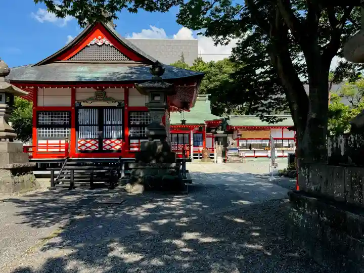 深志神社の{uncategorized: "未分類", other: "その他", undefined: "問題あり", building: "その他建物", grave: "お墓", sacred_gate: "鳥居", guardian: "狛犬", statue: "像", buddha: "仏像", history: "歴史", nature: "自然", garden: "庭園", animal: "動物", pagoda: "塔", temizu: "手水舎", mountain_gate: "山門・神門", sanctuary: "本殿・本堂", subordinate: "末社・摂社", art: "芸術", scenery: "景色", jizo: "地蔵", ema: "絵馬", goshuin: "御朱印", omikuji: "おみくじ", items: "授与品その他", amulet: "お守り", goshuincho: "御朱印帳", eats: "食事", festival: "お祭り", votive_dance: "神楽", shichigosan: "七五三参", wedding: "結婚式", experience: "体験その他", initially: "初詣", around: "周辺", anti_infection: "感染症対策"}