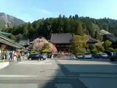 久遠寺の建物その他