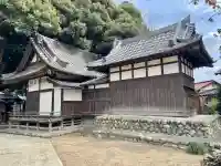 諏訪大神社 の{uncategorized: "未分類", other: "その他", undefined: "問題あり", building: "その他建物", grave: "お墓", sacred_gate: "鳥居", guardian: "狛犬", statue: "像", buddha: "仏像", history: "歴史", nature: "自然", garden: "庭園", animal: "動物", pagoda: "塔", temizu: "手水舎", mountain_gate: "山門・神門", sanctuary: "本殿・本堂", subordinate: "末社・摂社", art: "芸術", scenery: "景色", jizo: "地蔵", ema: "絵馬", goshuin: "御朱印", omikuji: "おみくじ", items: "授与品その他", amulet: "お守り", goshuincho: "御朱印帳", eats: "食事", festival: "お祭り", votive_dance: "神楽", shichigosan: "七五三参", wedding: "結婚式", experience: "体験その他", initially: "初詣", around: "周辺", anti_infection: "感染症対策"}
