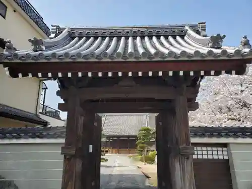 蓮照寺の山門・神門