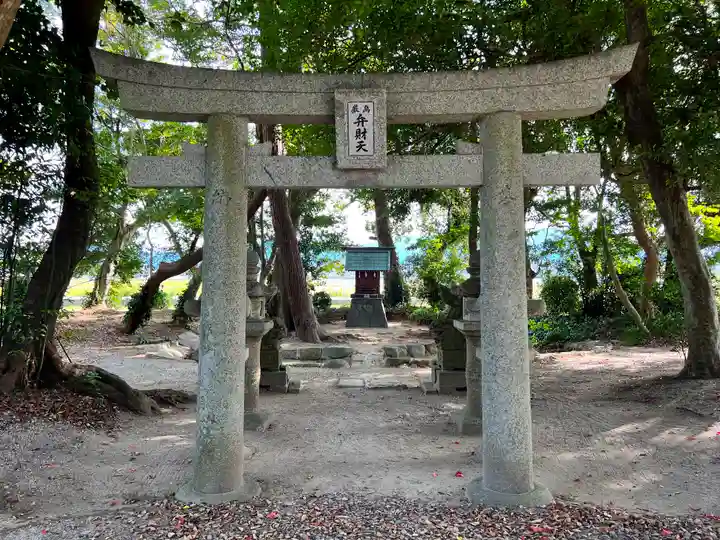 志登神社の末社・摂社