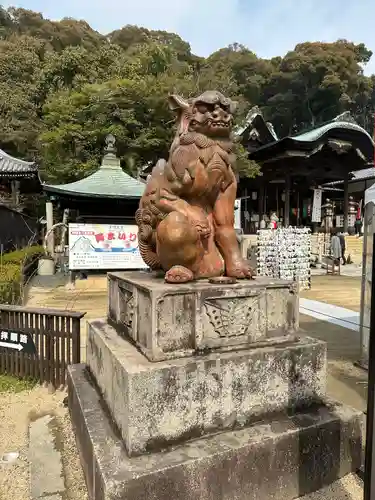 由加山 由加神社本宮の狛犬